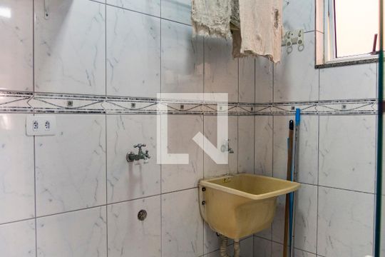 Área de Serviço de apartamento para alugar com 3 quartos, 110m² em Vila Eldízia, Santo André