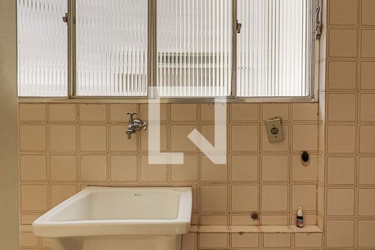 Área de Serviço de apartamento para alugar com 2 quartos, 84m² em Santo Antônio, Belo Horizonte