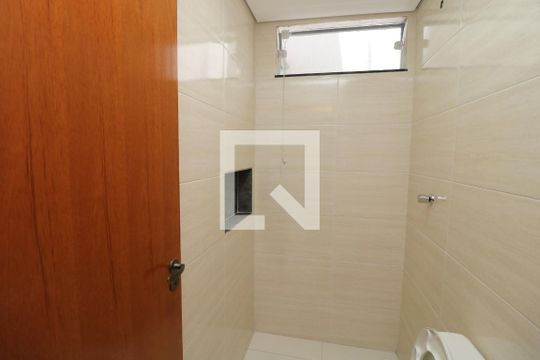 Banheiro de apartamento para alugar com 2 quartos, 58m² em Jardim Marília, São Paulo