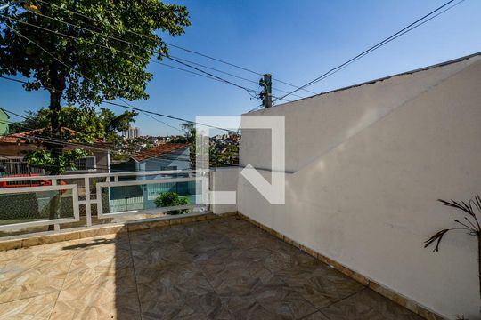 Varanda de casa à venda com 2 quartos, 130m² em Jardim Marek, Santo André