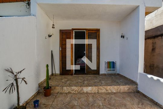 Varanda de casa à venda com 2 quartos, 130m² em Jardim Marek, Santo André