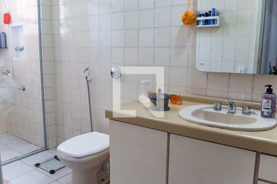 Banheiro Social de apartamento à venda com 2 quartos, 90m² em Vila América, Santo André