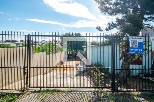 Fachada de casa à venda com 1 quarto, 60m² em Vila Nova, Porto Alegre