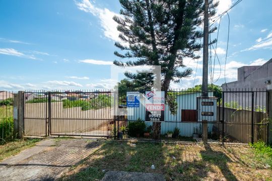Fachada de casa à venda com 1 quarto, 60m² em Vila Nova, Porto Alegre