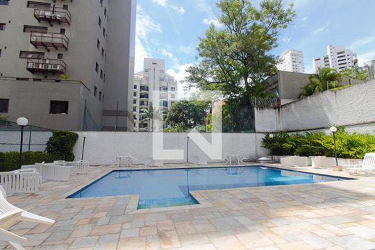 Área comum - Piscina de apartamento para alugar com 3 quartos, 124m² em Real Parque, São Paulo