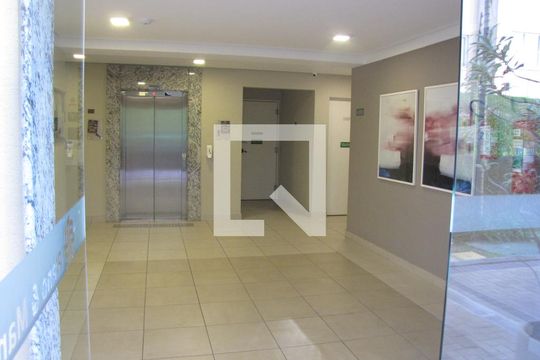 Hall de apartamento à venda com 1 quarto, 28m² em Vila Penteado, São Paulo