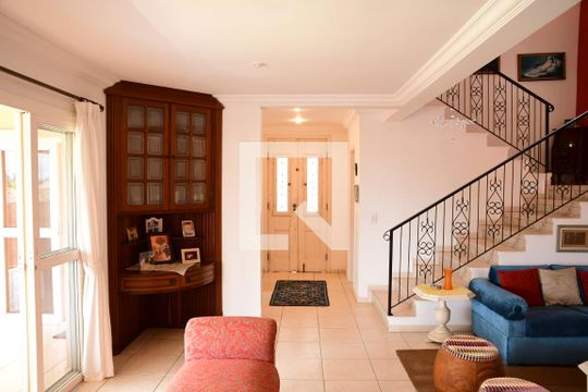 Sala de casa de condomínio para alugar com 3 quartos, 315m² em Horizontal Park, Cotia