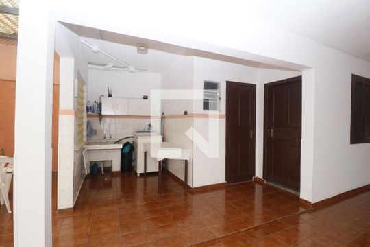 Área de Serviço de casa à venda com 4 quartos, 420m² em Jardim das Laranjeiras, São Paulo