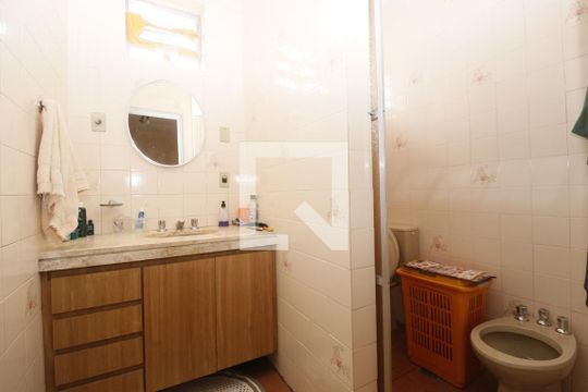 Banheiro 1 de casa à venda com 4 quartos, 420m² em Jardim das Laranjeiras, São Paulo