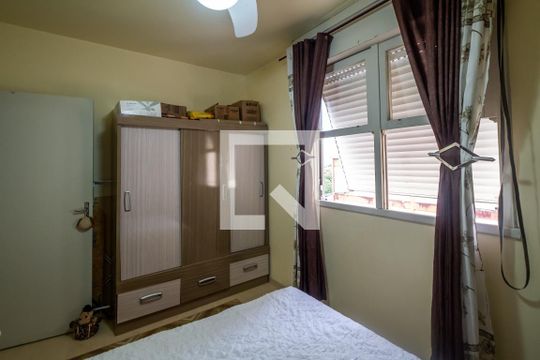 Quarto 1 de apartamento para alugar com 2 quartos, 59m² em Camaquã, Porto Alegre