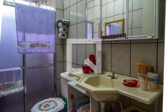Banheiro de apartamento para alugar com 2 quartos, 59m² em Camaquã, Porto Alegre