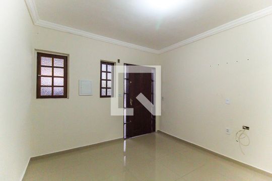 Casa para alugar com 2 quartos, 75m² em Jardim San Giovani, Ferraz de Vasconcelos
