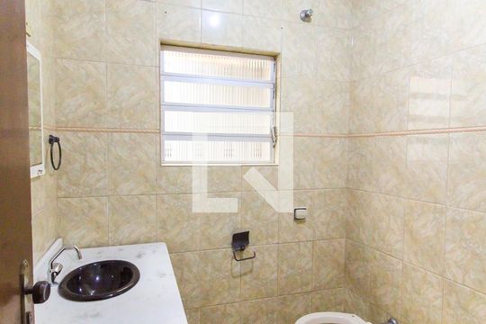 Banheiro  de casa para alugar com 2 quartos, 75m² em Jardim San Giovani, Ferraz de Vasconcelos