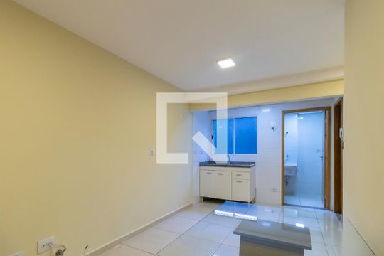 Cozinha de apartamento para alugar com 2 quartos, 34m² em Vila Regente Feijó, São Paulo