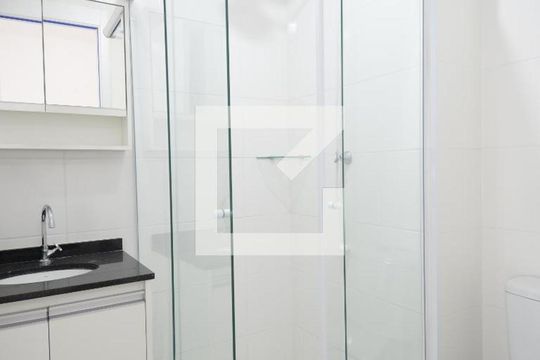 Banheiro de kitnet/studio à venda com 1 quarto, 27m² em Vila Dom Pedro I, São Paulo