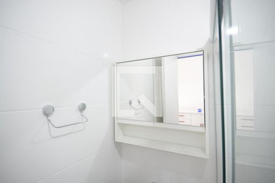 Banheiro de kitnet/studio à venda com 1 quarto, 27m² em Vila Dom Pedro I, São Paulo