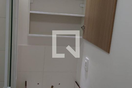Recente de apartamento para alugar com 2 quartos, 42m² em Penha de França, São Paulo