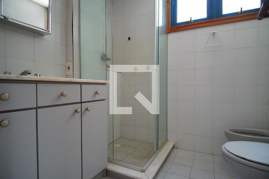 Banheiro 1 de apartamento à venda com 3 quartos, 102m² em Chácara das Pedras, Porto Alegre