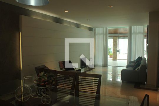 Casa para alugar com 5 quartos, 414m² em Jardim Campo Grande, São Paulo