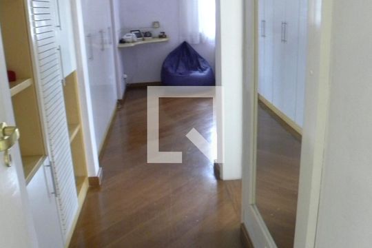 Suíte 2 de casa para alugar com 5 quartos, 414m² em Jardim Campo Grande, São Paulo