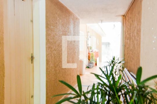 Corredor Lateral  de casa à venda com 2 quartos, 120m² em Jardim do Papai, Guarulhos