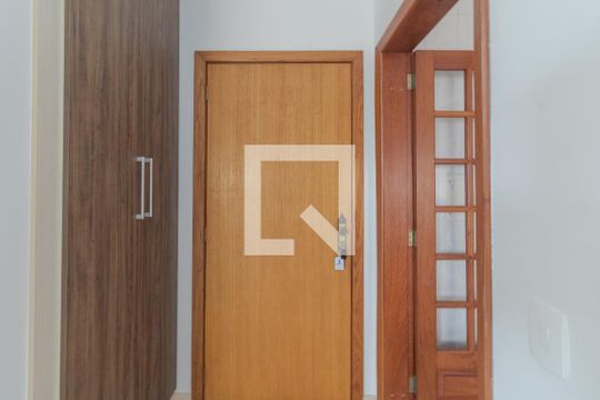 Sala - hall de apartamento para alugar com 2 quartos, 76m² em Cristo Redentor, Porto Alegre