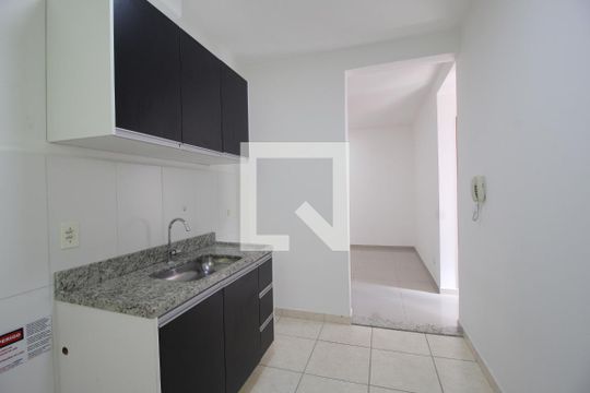 Cozinha de apartamento para alugar com 2 quartos, 50m² em Aparecidinha, Sorocaba