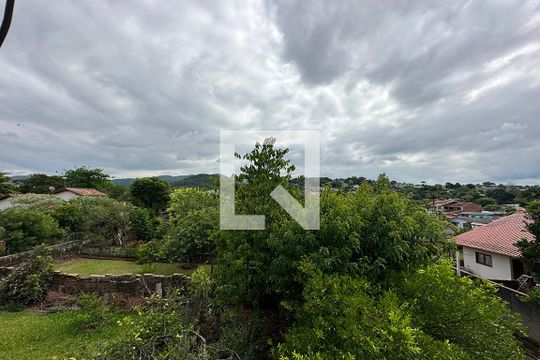 quarto  3 de casa à venda com 3 quartos, 250m² em São Jorge, Novo Hamburgo
