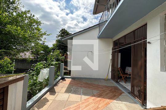 Quintal de casa à venda com 3 quartos, 250m² em São Jorge, Novo Hamburgo