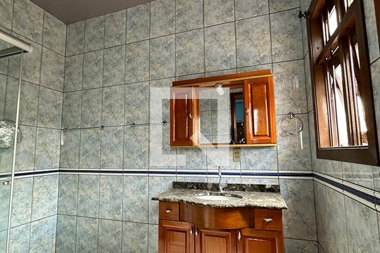 Banheiro do Quarto 1 de casa à venda com 3 quartos, 250m² em São Jorge, Novo Hamburgo