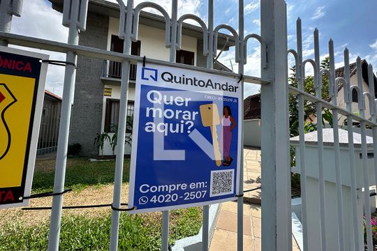 Fachada de casa à venda com 3 quartos, 250m² em São Jorge, Novo Hamburgo