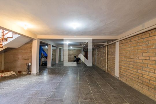 Garagem de casa à venda com 4 quartos, 420m² em Jardim Itu, Porto Alegre