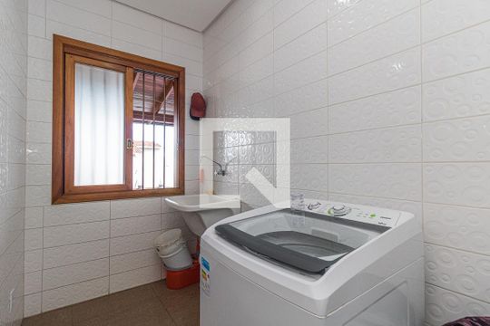 Area de serviço de casa à venda com 4 quartos, 420m² em Jardim Itu, Porto Alegre