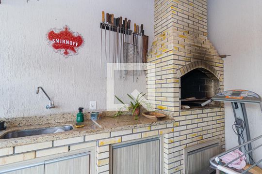 Churrasqueira de casa à venda com 4 quartos, 420m² em Jardim Itu, Porto Alegre