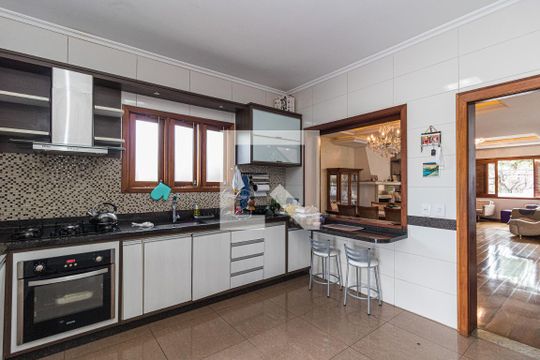 Cozinha de casa à venda com 4 quartos, 420m² em Jardim Itu, Porto Alegre