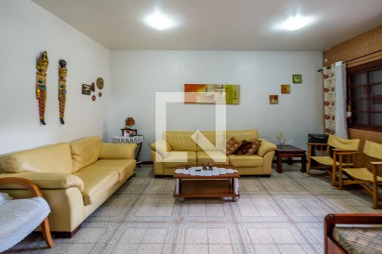 Sala de casa à venda com 5 quartos, 275m² em Coronel Aparicio Borges, Porto Alegre