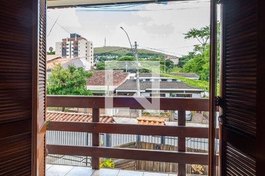 Varanda de casa à venda com 5 quartos, 275m² em Coronel Aparicio Borges, Porto Alegre