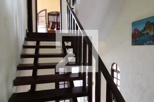 Escada de Acesso de casa para alugar com 3 quartos, 1300m² em Freguesia (jacarepaguá), Rio de Janeiro