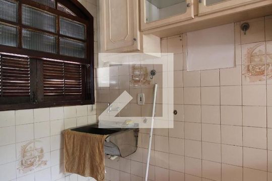 Cozinha de casa para alugar com 3 quartos, 1300m² em Freguesia (jacarepaguá), Rio de Janeiro