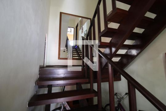 Escada de Acesso de casa para alugar com 3 quartos, 1300m² em Freguesia (jacarepaguá), Rio de Janeiro