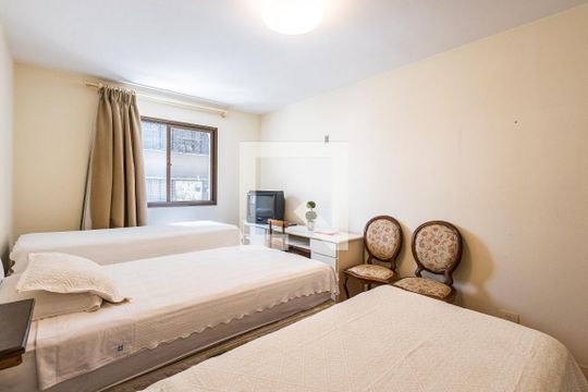 Quarto de apartamento para alugar com 3 quartos, 149m² em Jardim Paulista, São Paulo