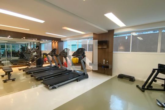 Academia de apartamento para alugar com 2 quartos, 76m² em Empresarial 18 do Forte, Barueri