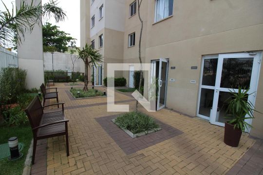 Área comum de apartamento para alugar com 2 quartos, 36m² em Jardim Planalto, São Paulo