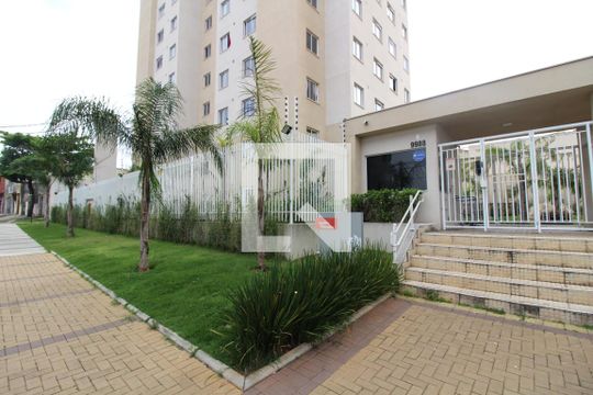Fachada de apartamento para alugar com 2 quartos, 36m² em Jardim Planalto, São Paulo