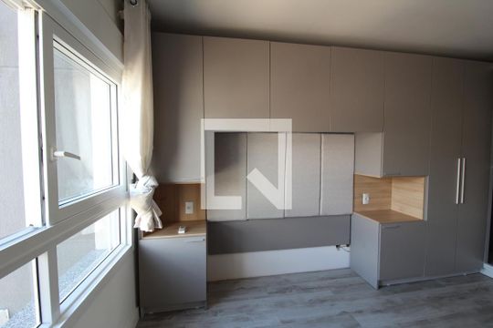 Quarto de apartamento à venda com 1 quarto, 52m² em Centro, Canoas
