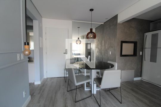 Sala de apartamento à venda com 1 quarto, 52m² em Centro, Canoas