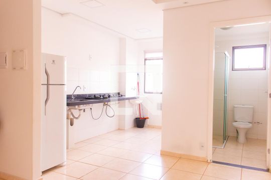 Sala de apartamento para alugar com 2 quartos, 42m² em Planalto Verde, Ribeirão Preto