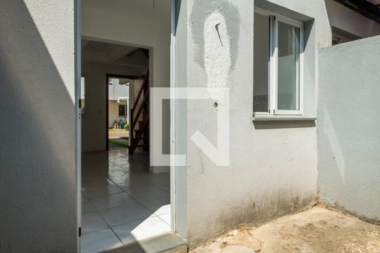 Quintal de casa de condomínio à venda com 2 quartos, 52m² em Hípica, Porto Alegre