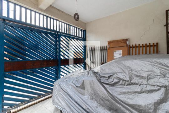 Garagem de casa à venda com 3 quartos, 180m² em Chora Menino, São Paulo
