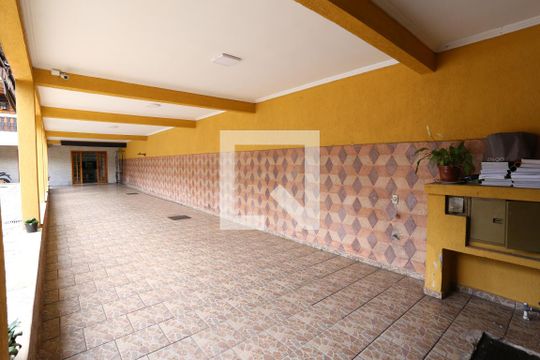 Garagem de casa à venda com 4 quartos, 260m² em Jardim Ponte Rasa, São Paulo